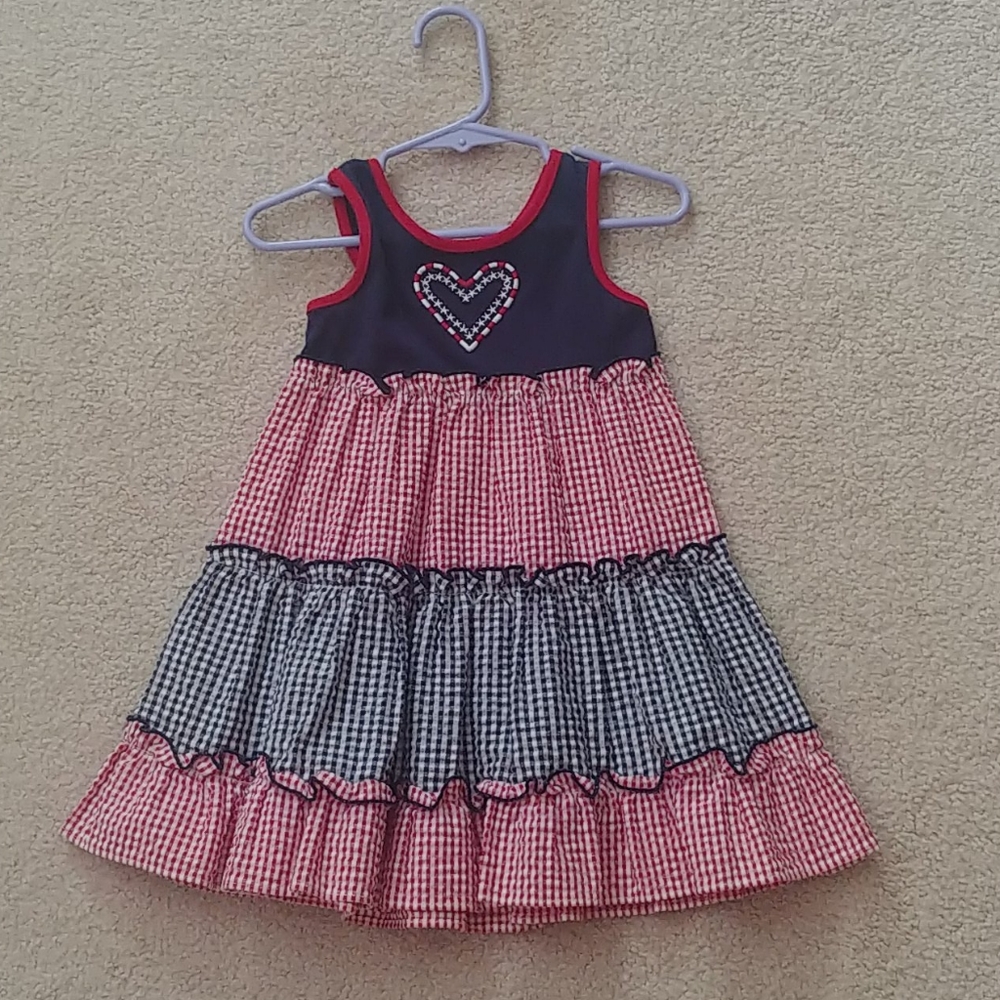 Beautiful patriotic dress. Will bundle.